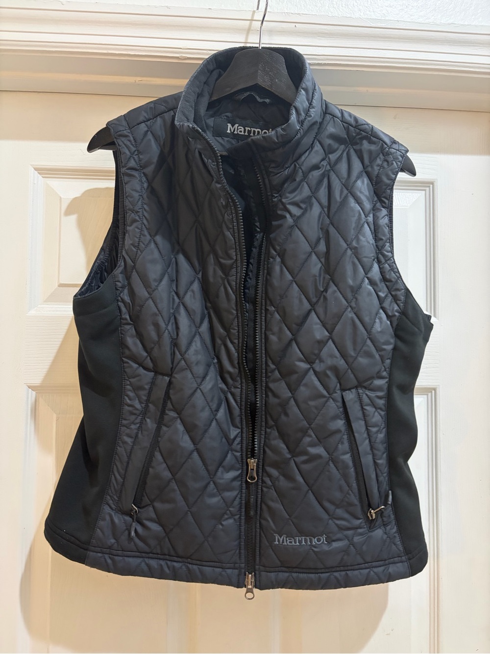 Marmot Black Quilted Insulated Vest with Side Panels Women Size L